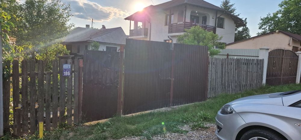 Vand casa locuibila