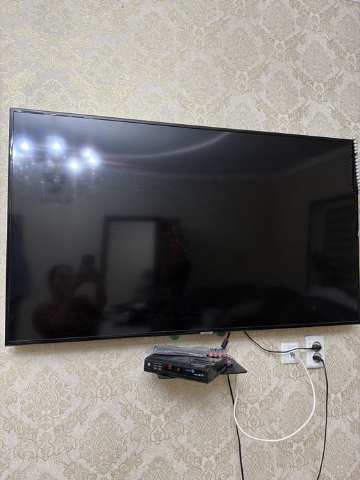 Телевизор самсунг 120/70см