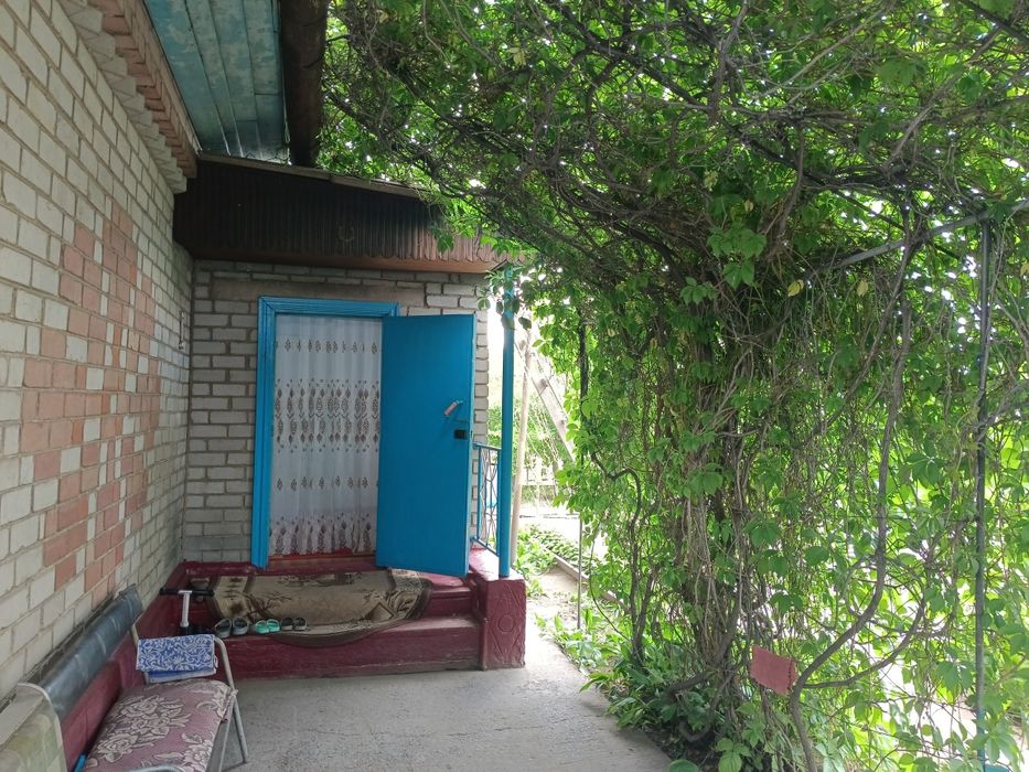 Продам большой дом район треугольник...