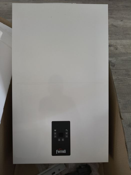 Centrala termica murala electrica Ferroli TOR 12, 12 kW,