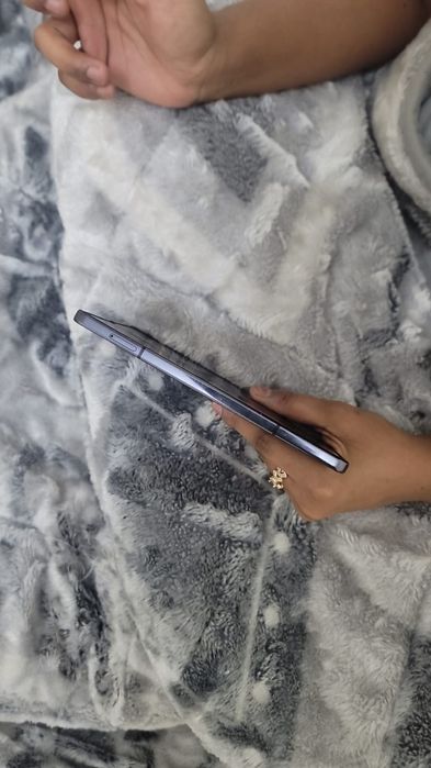 Samsung Galaxy Z Fold 4 – Qora rang – Tirnalishsiz