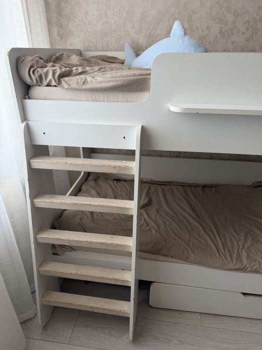 Кровать двухярусная