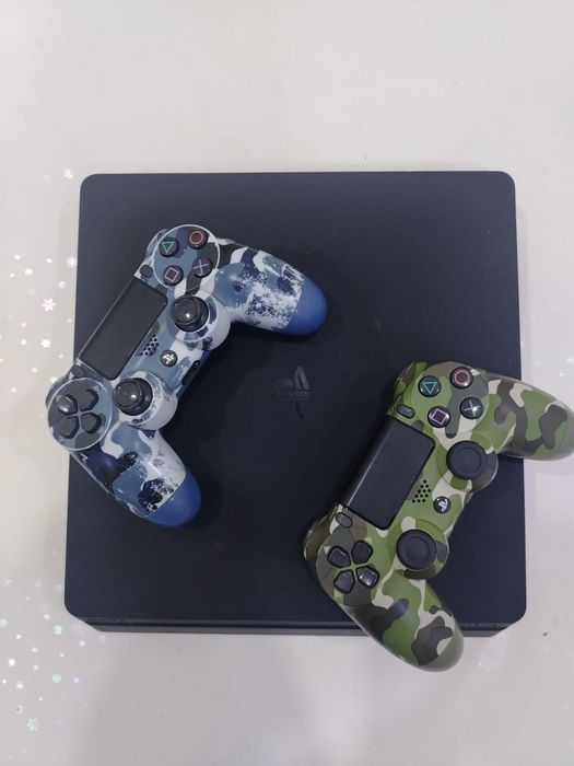Продам ps4 1tb идеал состояние