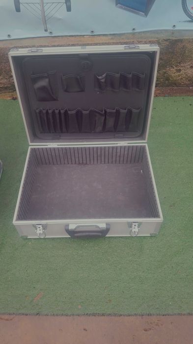 Куфари за инструменти