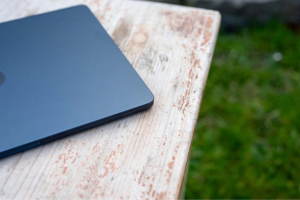 Macbook air 13 m4 16/256 21 цикл