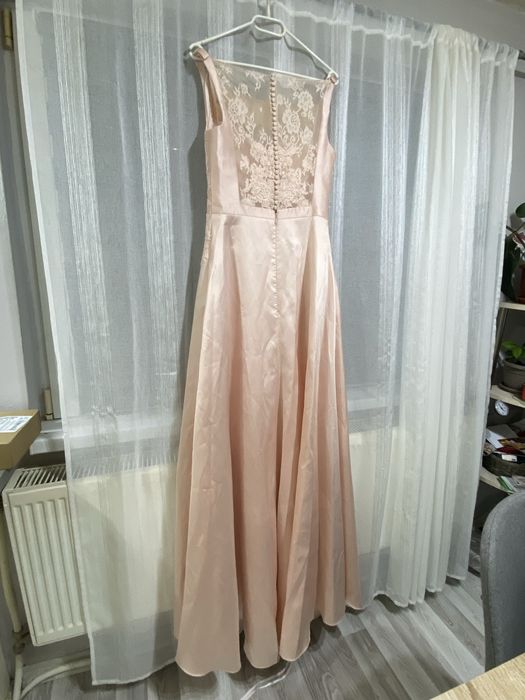 Луксозна бална рокля тип принцеса