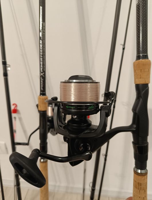 Vând combo feeeder distanta 3.90 și 4.20/  FL X Power 60-180g/ Korum Zelos 7000