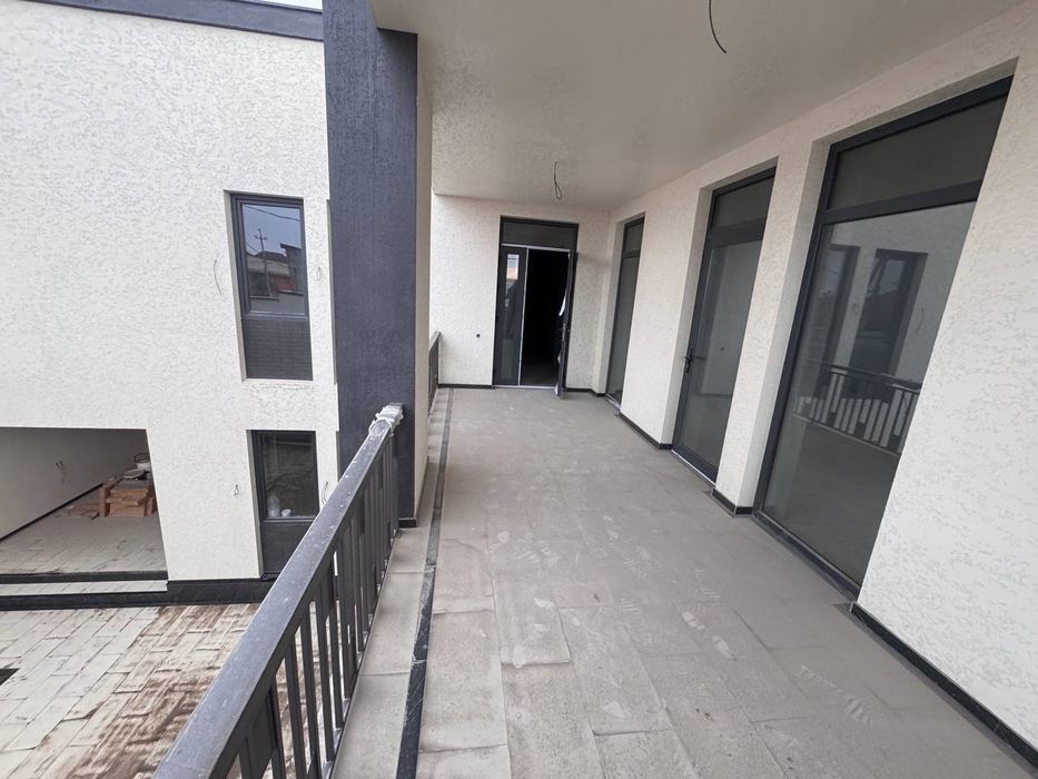 Савхозда Ховли Уй Сотилади