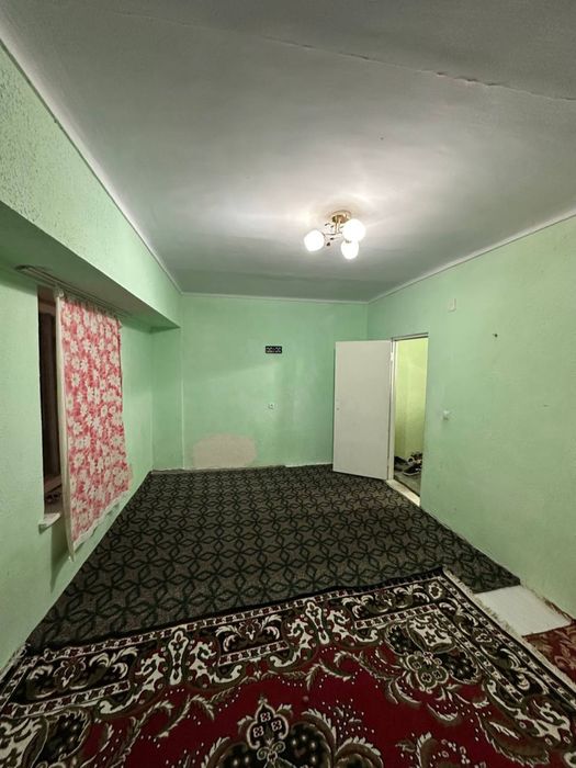 Uy sotiladi srochniy 1/1/4