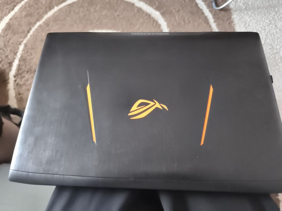 Vând Laptop asus pentru gaming