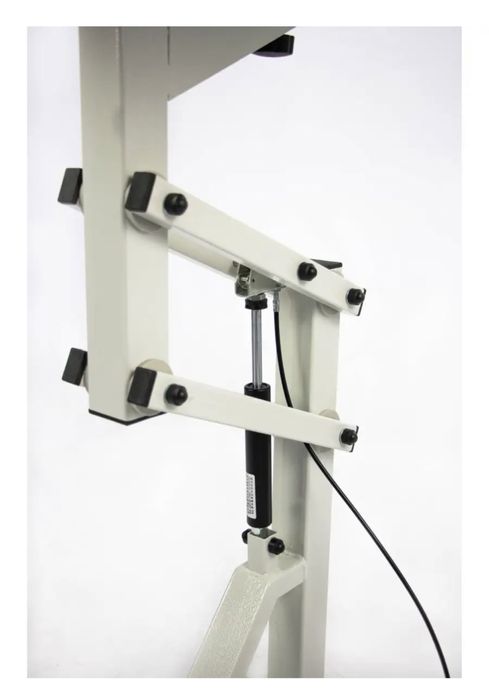 Стол для груминга пневматический