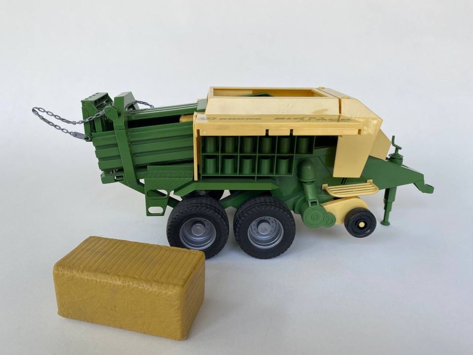 Пресс подборщик сена Bruder оригинал германия