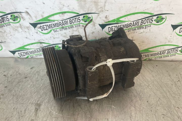 Compresor AC  8200117767 Dacia Logan prima generatie