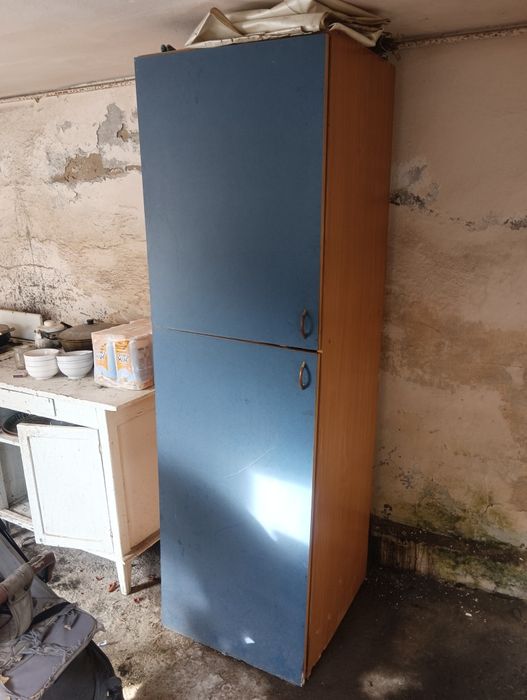 Шкаф на стену  бу