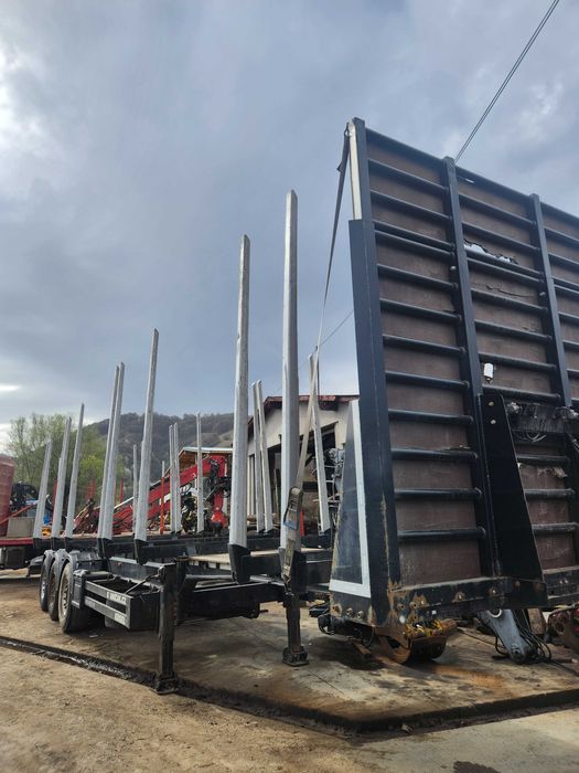 Semiremorca transport lemn sau multe piese din dezmembrări