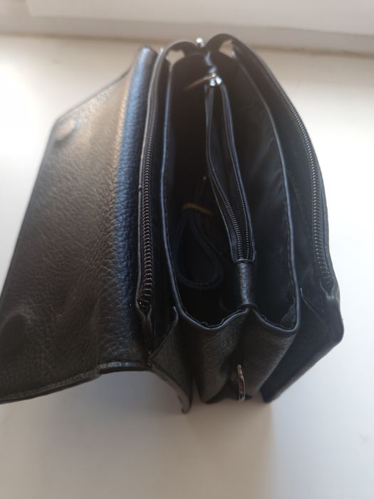 Продам барсетка новая