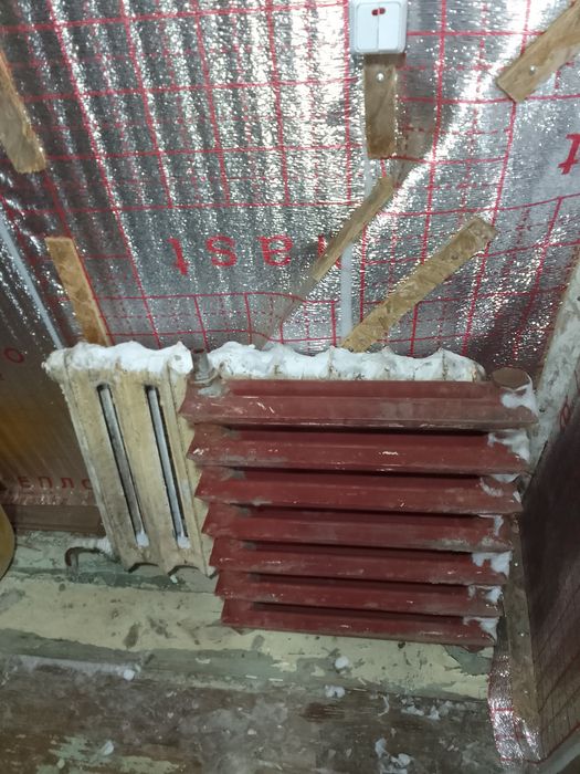 Продам чугунные радиаторы