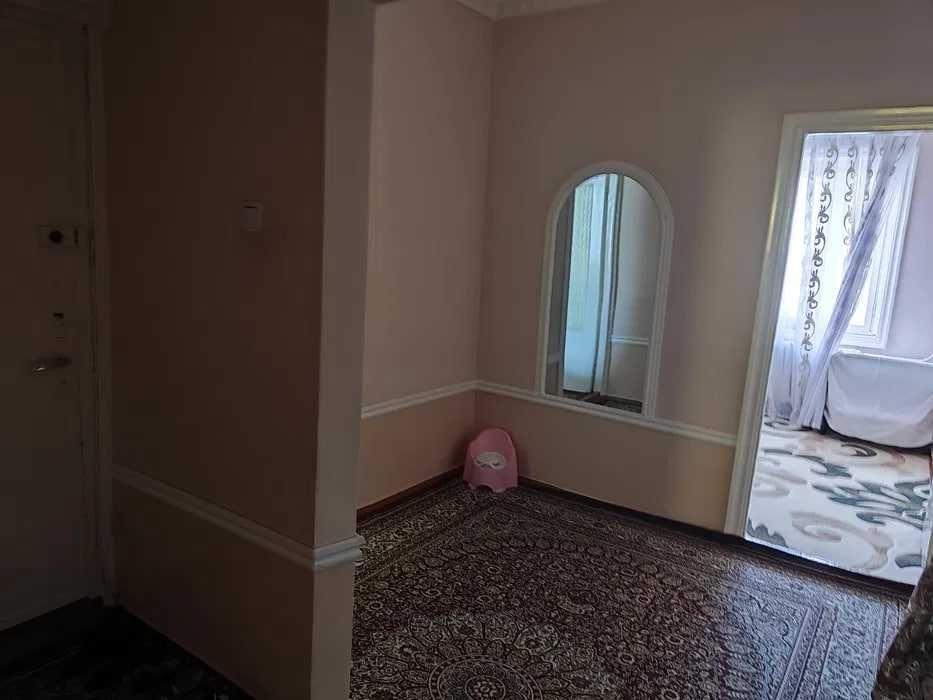 Продаётся квартира Юнусабад15 4ком балкон 2х6 метро Туркистон 200 метр