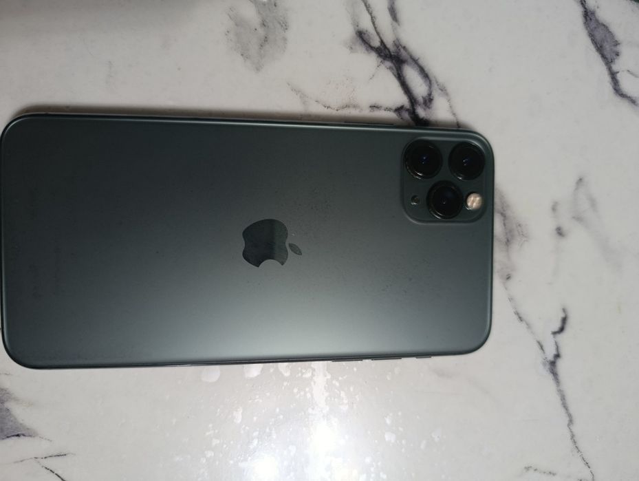 Продам iphone 11pro max 256