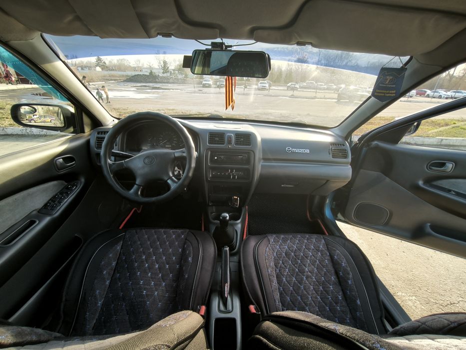 Продам Mazda 323