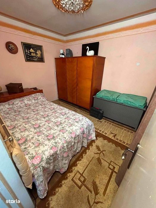De vanzare apartament cu 3 camere, etaj 1, zona Profi, 53000euro