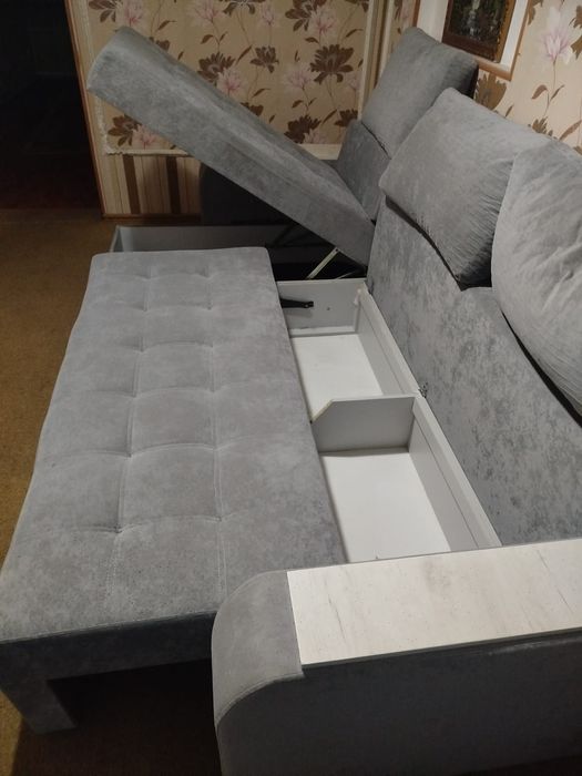 Продам угловой диван!