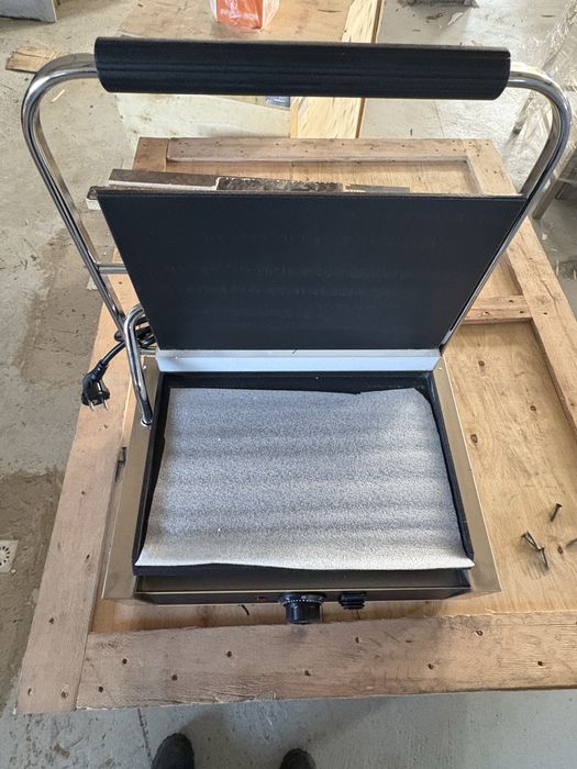 Гриль, тостер электрический