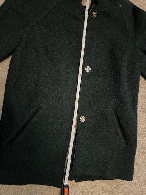 Palton scurt din lana, marimea 36-38