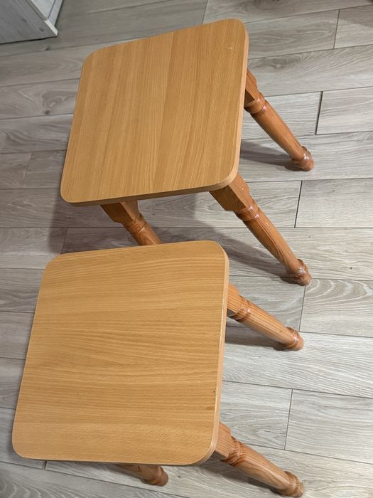 Продам табуреты стулья деревенные 5шт.