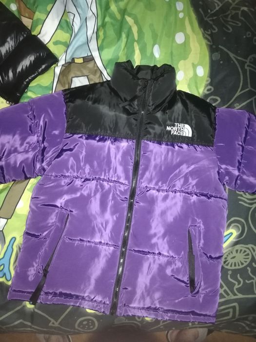 Vând geaca The North face