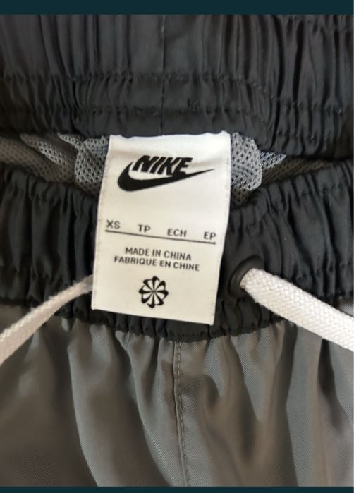 pantaloni scurti nike