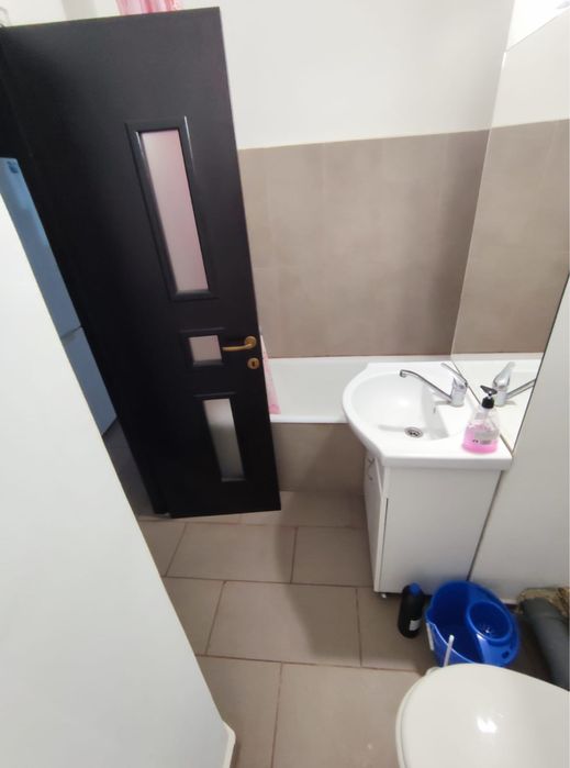 Garsonieră decomandata, zona Metrom