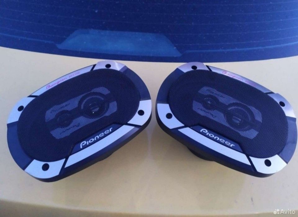 Калонка Полка на Hyundai. i 20.