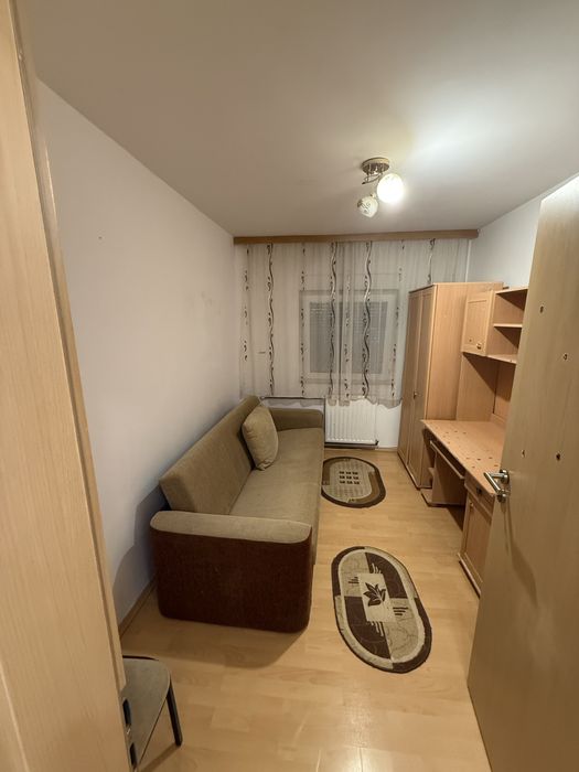 Inchiriez apartament cu 3 camere, proprietar, zona Cetatii - 450euro