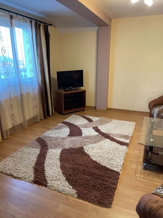 Inchiriez jumatate de duplex in Ghiroda