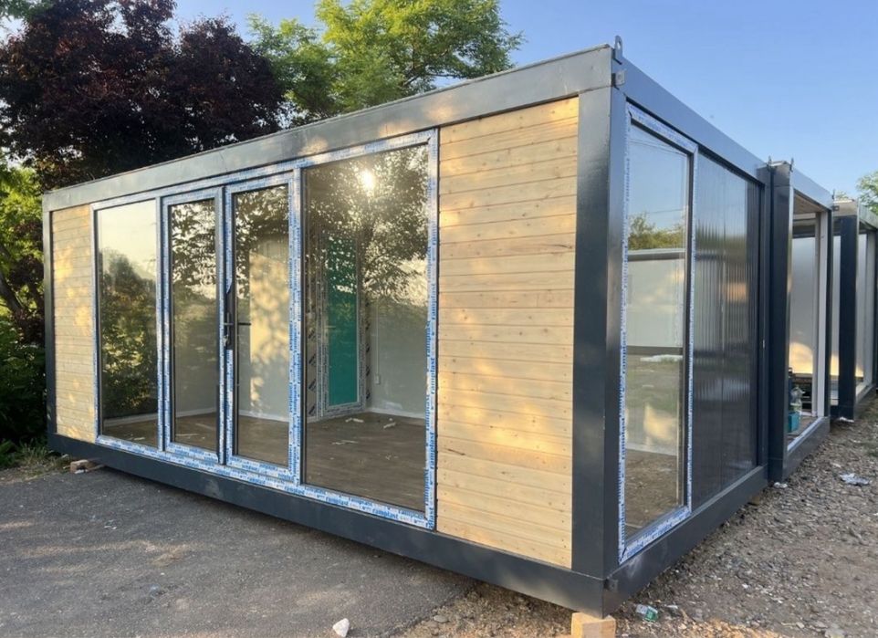 Vand container 6x3m 14.800 de lei