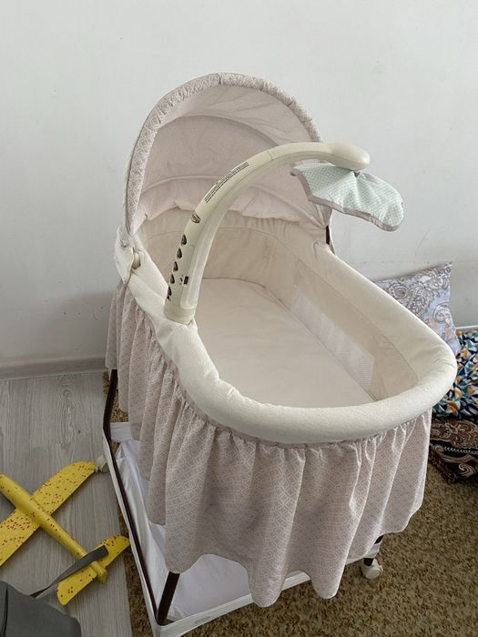 Продаётся уютная люлька для новорождённого