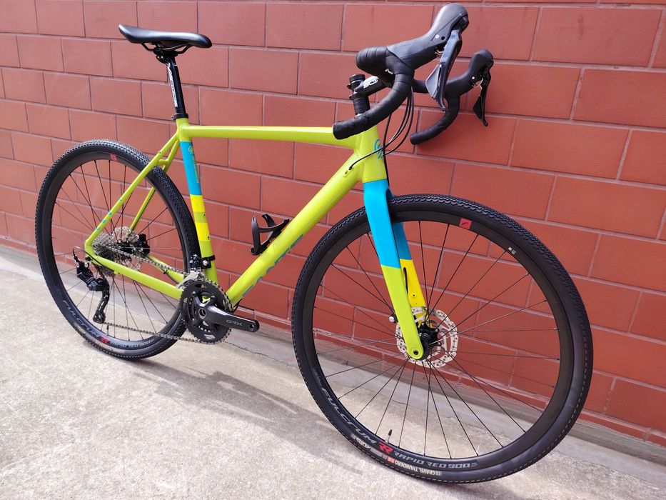 Bicicleta Gravel Stans / Shimano GRX 2 x 10 / Frane Hidraulice grx