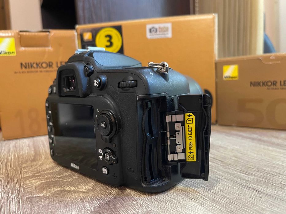 Nikon D7200 + 2 obiective - 15.000 Cadre