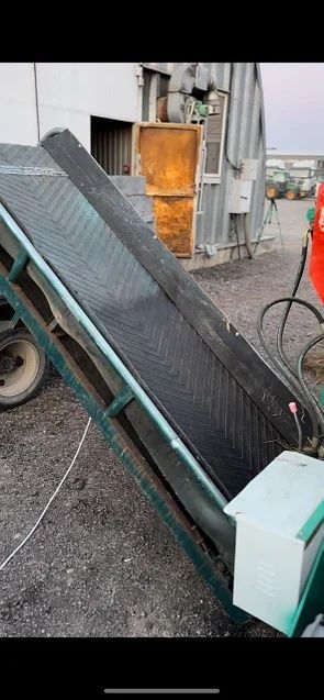 Кормосмеситесь измельчитель соломы