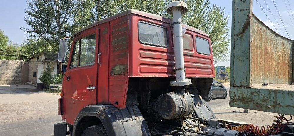 Камаз сотилади, Тягачи йили 1982,  Прицеп йили 1983 холати яхши. 8000$