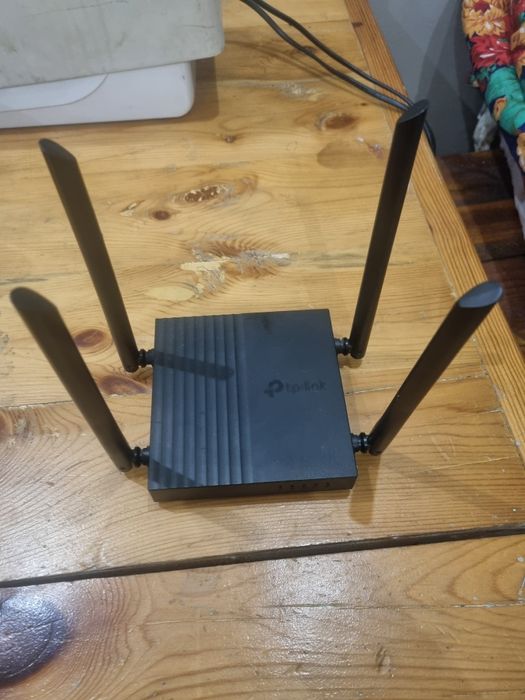 Продаеться роутер tp-link