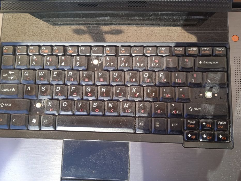 Продавам лаптоп Lenovo IdeaPad 4051