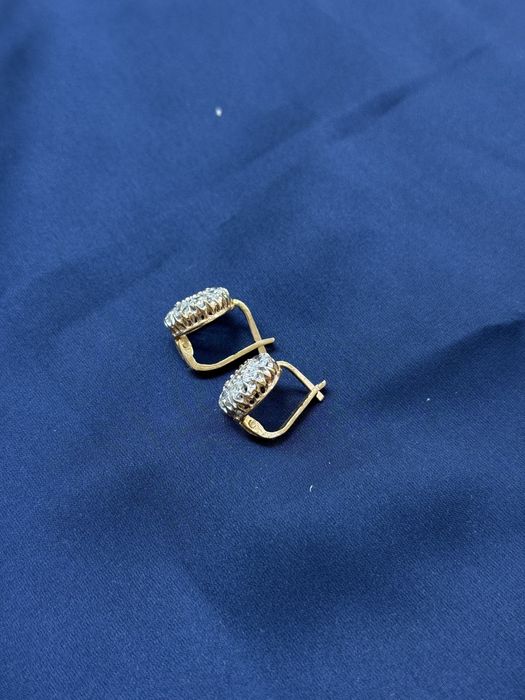 Золотые серьги с фианитами