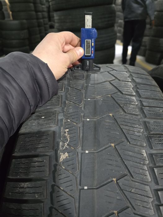 Anvelope de iarna 275-55r20 Continental