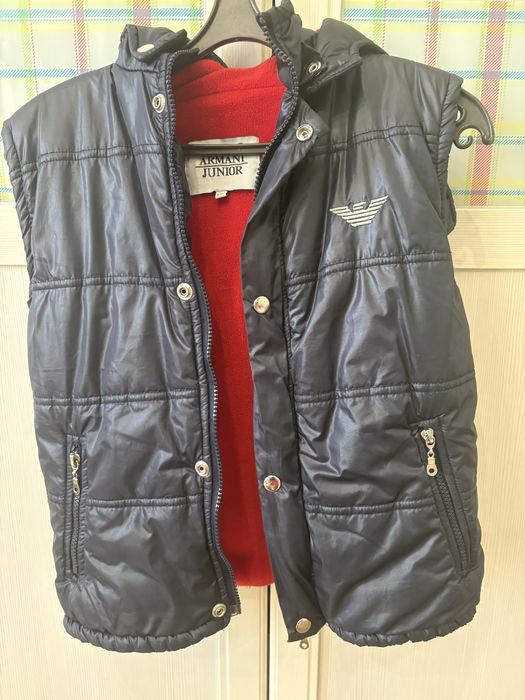 Безрукавка на мальчика