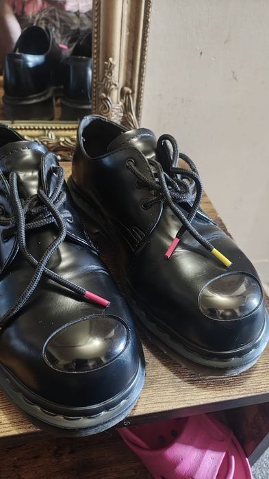 Pantofi Dr Martens X Sex Pistols , ediție limitată,39-40 (24,5 cm) in stare foarte buna