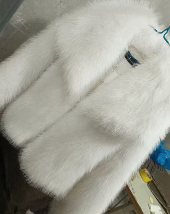 Продам шубу женскую