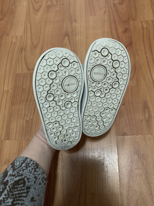 Adidasi adidas copii 22