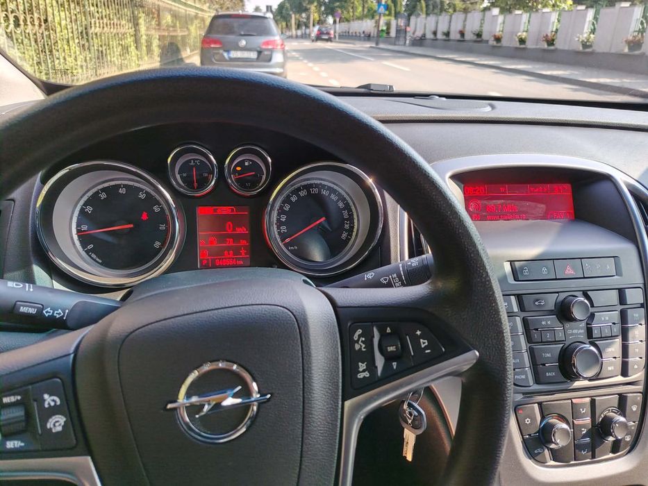 Opel Astra 1.4 Turbo, 2018 – 140 CP – 49.000 km – Automată
